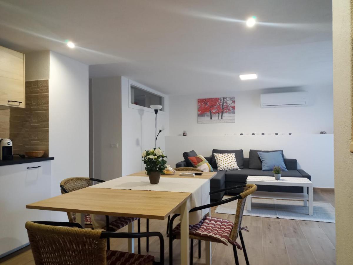 Vacanze Nella Casetta Пула Экстерьер фото