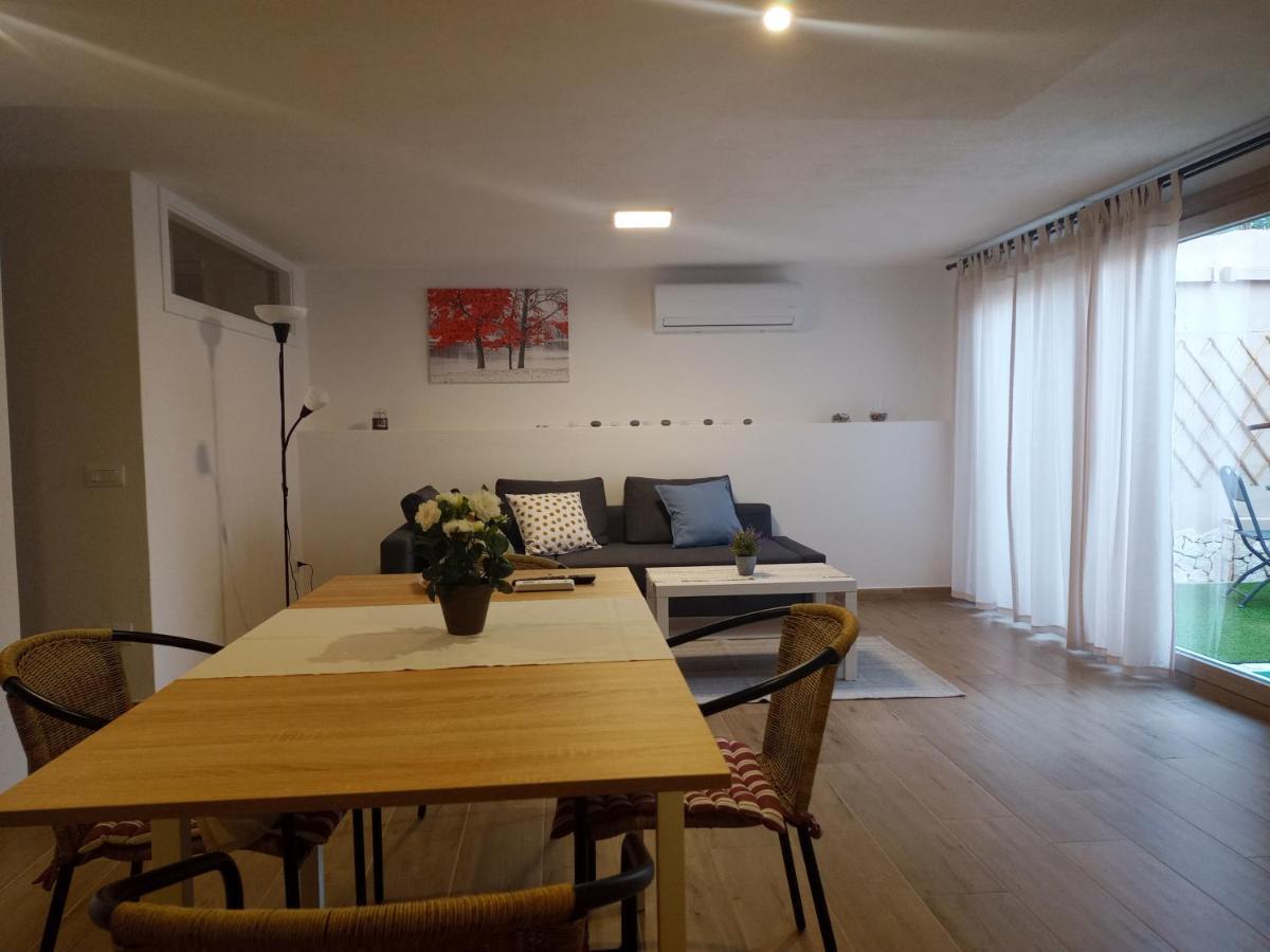 Vacanze Nella Casetta Пула Экстерьер фото