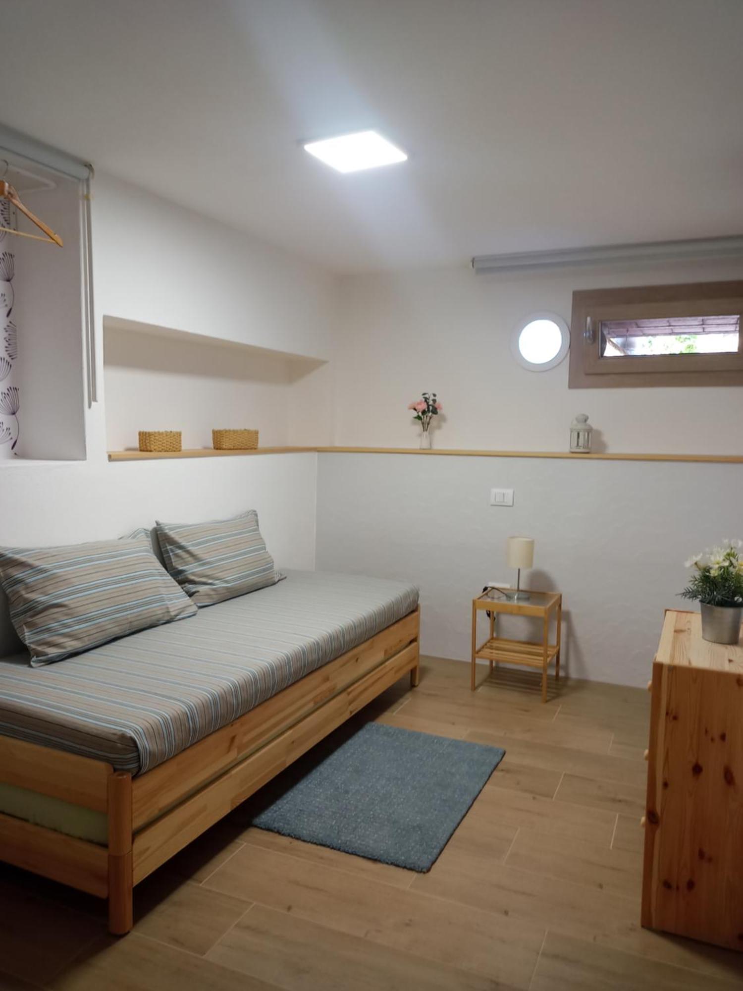 Vacanze Nella Casetta Пула Экстерьер фото